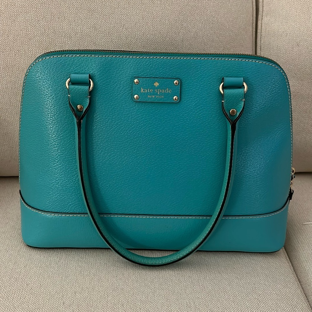 Kate Spade NWOT Green Zippered Shoulder Bag.